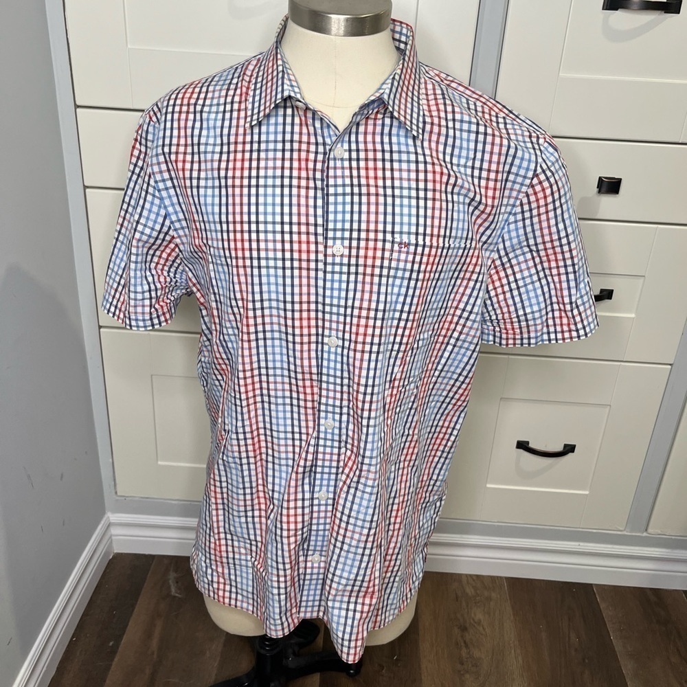 CALVIN Klein. Men’s button up shirt. Short sleeve. XLarge. Check.